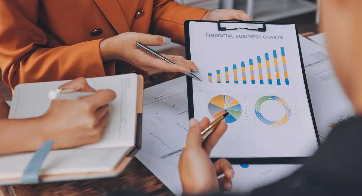 Weekly Earnings Report